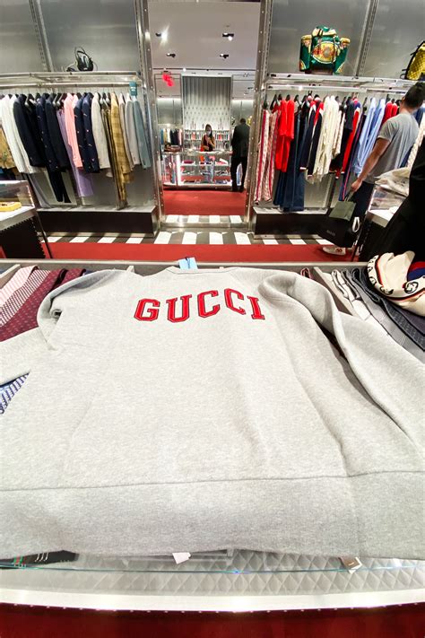 shop Gucci outlet online